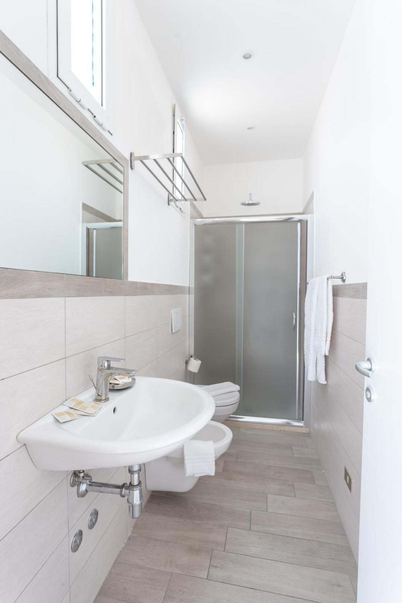 Hotel Katina Римини Екстериор снимка